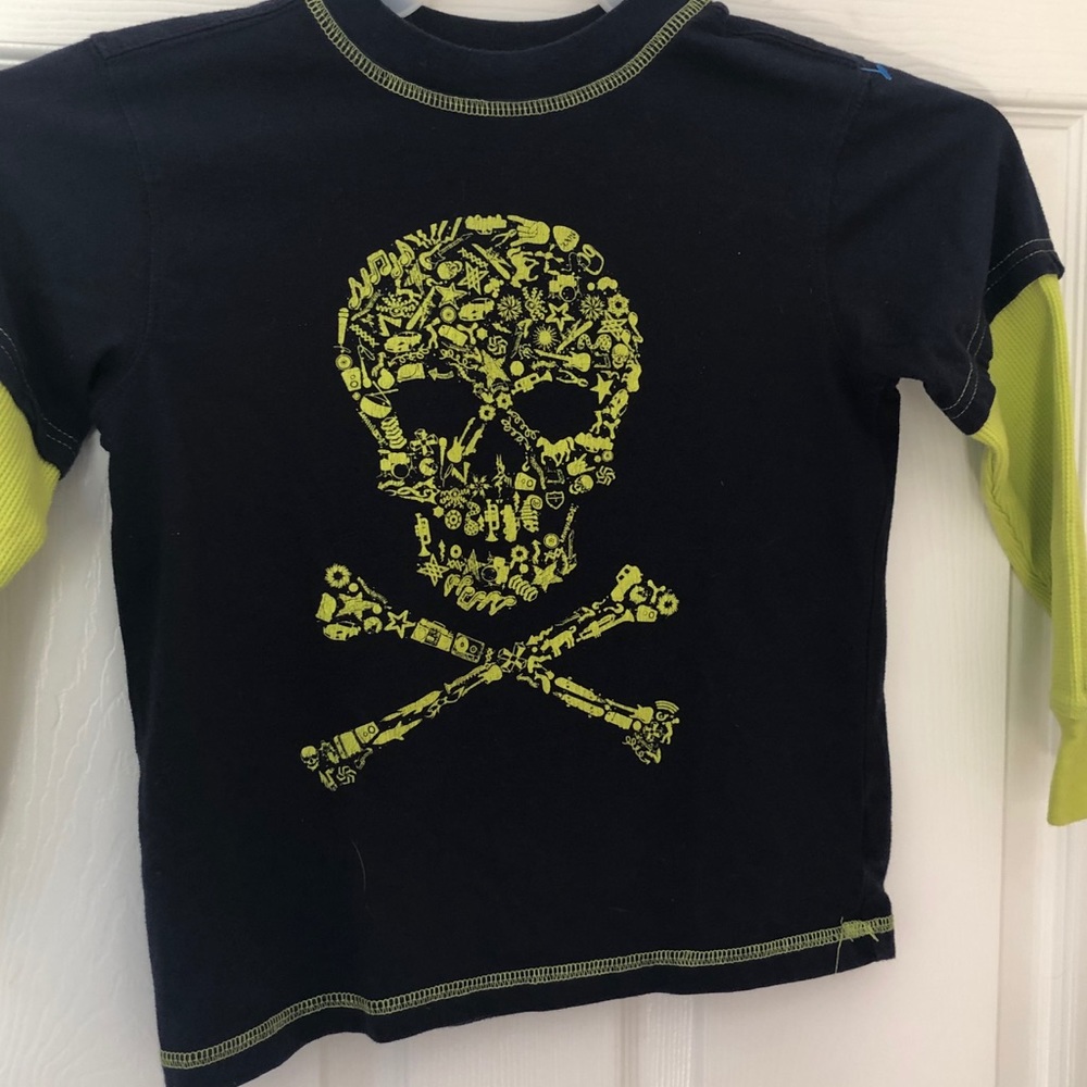Highland Outfitters kids top. Skull Size 5:6